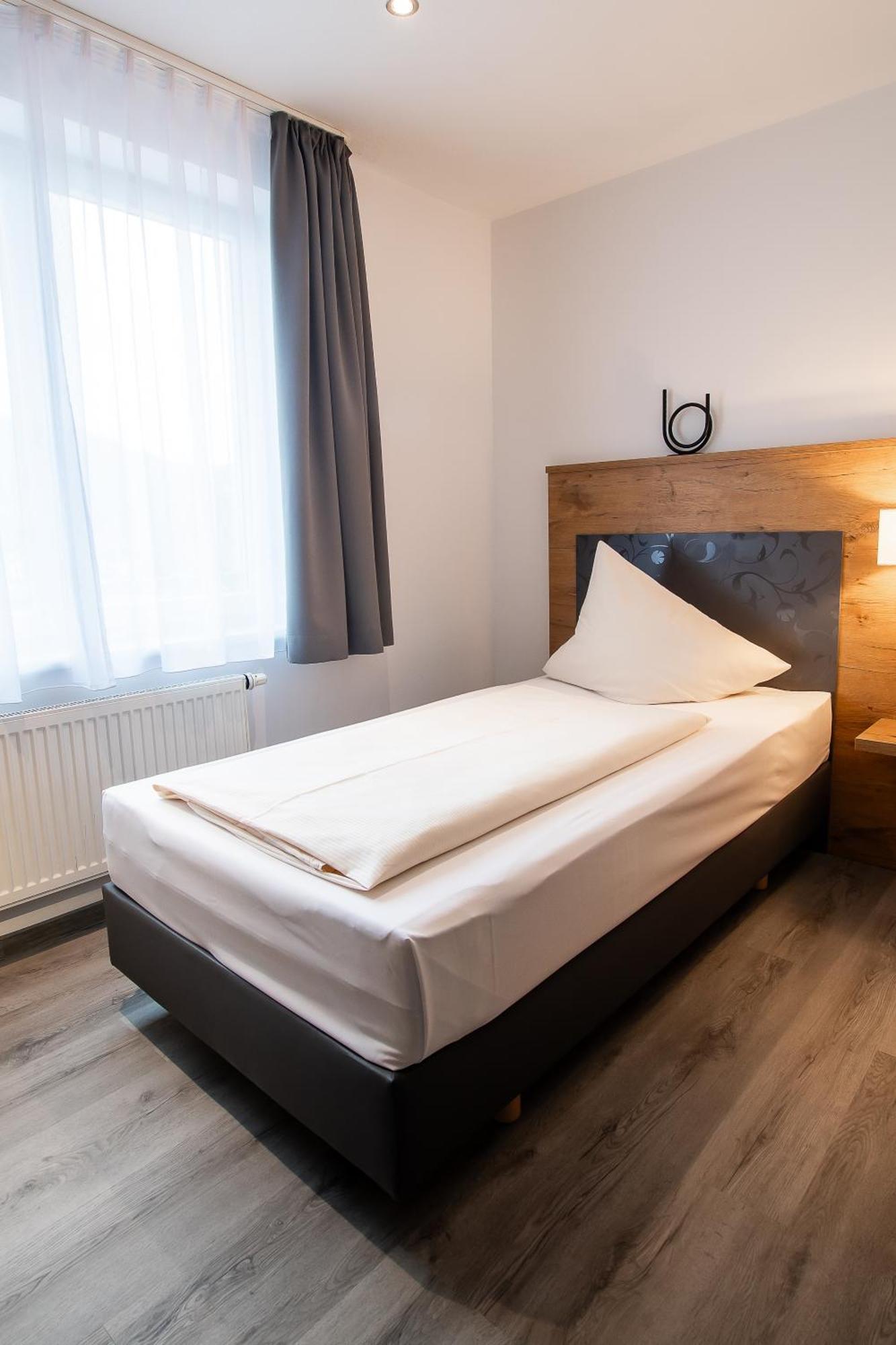 Hotel & Restaurant Bestenheider Stuben Вертгейм Экстерьер фото